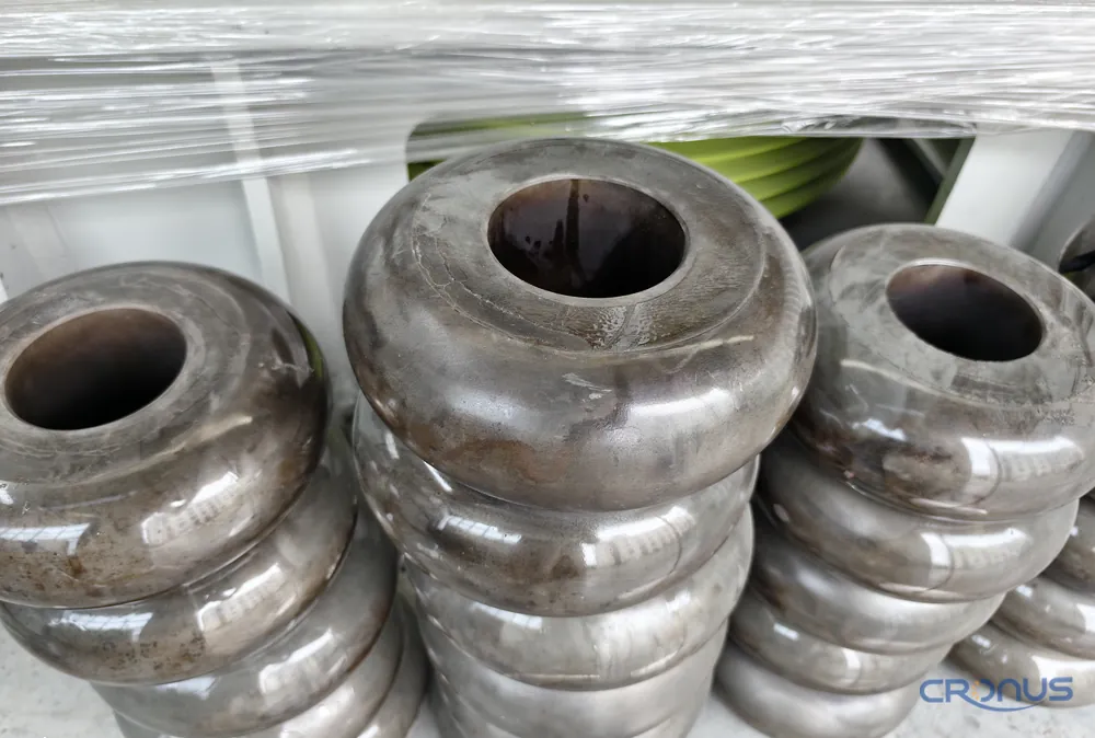 Grinding roller assembly workshop machining of ring roller mill